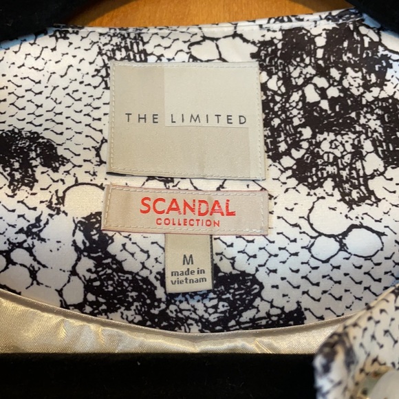 Floral “Scandal” Jacket - Picture 4 of 6